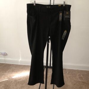NWT Lee Plus Size 20W Petite Women’s Jeans Stretch Regular Fit Bootcut Mid Rise